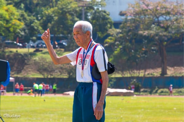 Yoshiyuki Shimizu (M95) disputou as provas de 100m e 200m.
