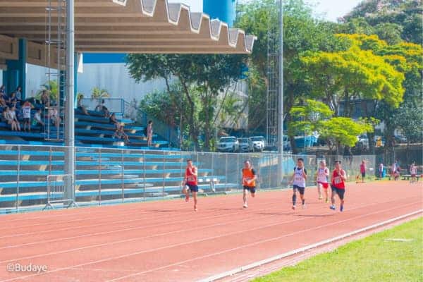 100m (M55): Carlos Issamu Izumi (vencedor da prova com tempo de 13,36s), Junzo Iasunaga, Paulo Inada, Evandro Rioji Nakamura e Edison Teruyuki Suguiyama.